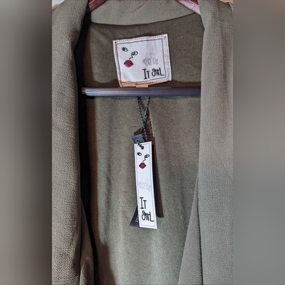 Bomber Jacket Size Medium - It Girl Women's Jacket - Picture 3 of 5